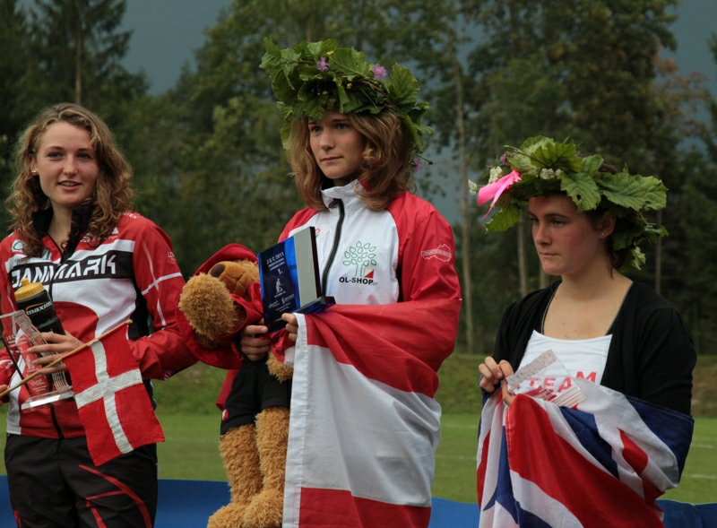 Anja_Arbter_-__Siegerin_D_18_bei_Junioren_Europacup_2011_02